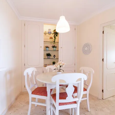 Apartment Sea Views In Marbesa *